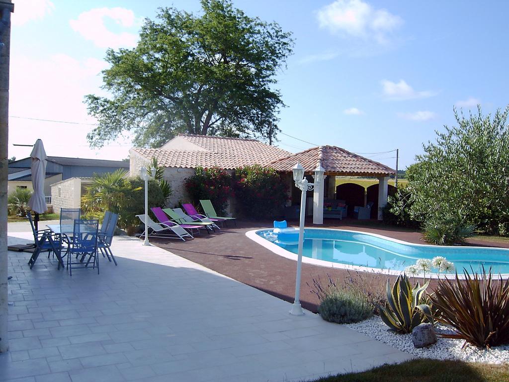 L'Oasis Bed & Breakfast Port-dʼEnvaux Dış mekan fotoğraf