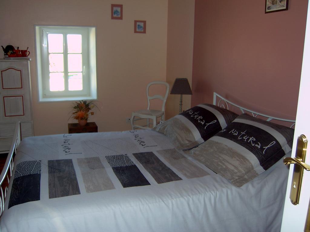 L'Oasis Bed & Breakfast Port-dʼEnvaux Oda fotoğraf
