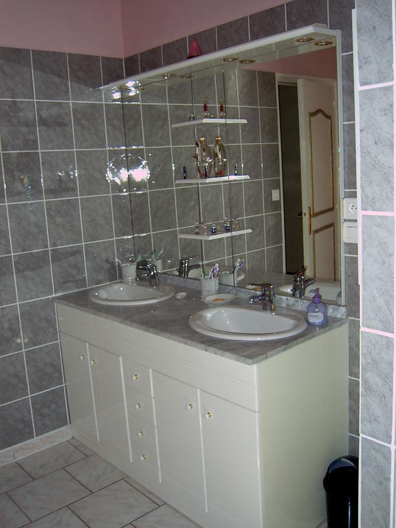 L'Oasis Bed & Breakfast Port-dʼEnvaux Oda fotoğraf