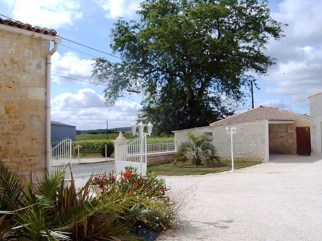 L'Oasis Bed & Breakfast Port-dʼEnvaux Dış mekan fotoğraf